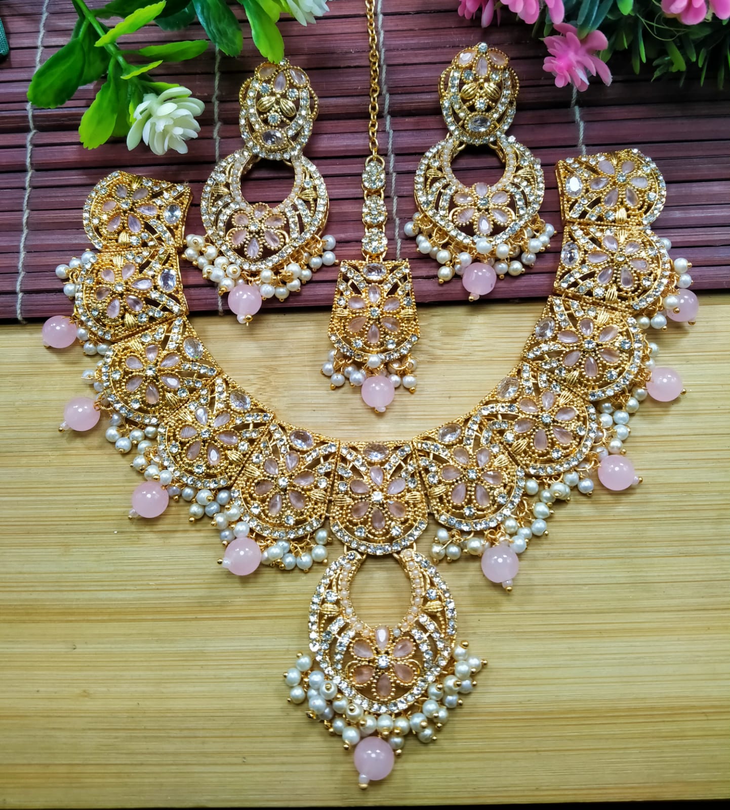 Neck lace 004