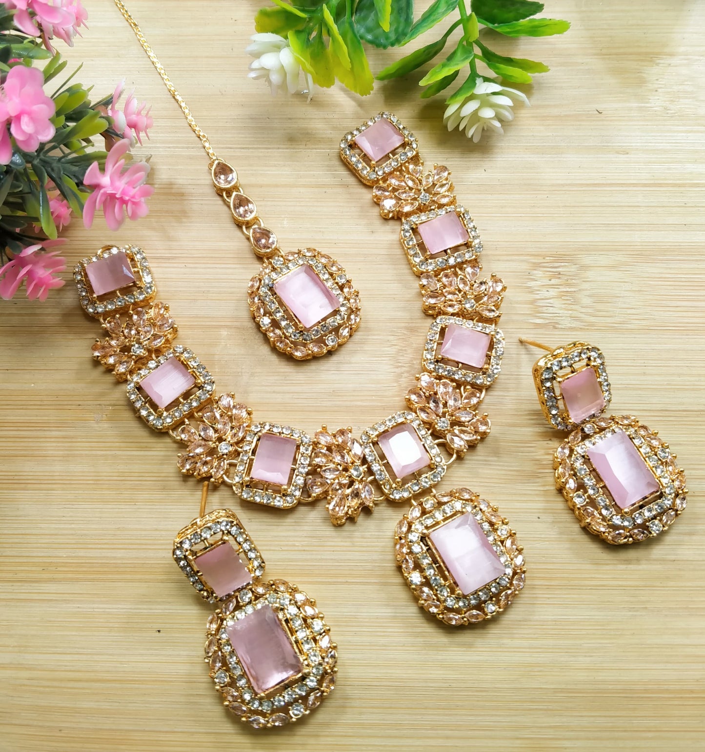 Neck lace 005