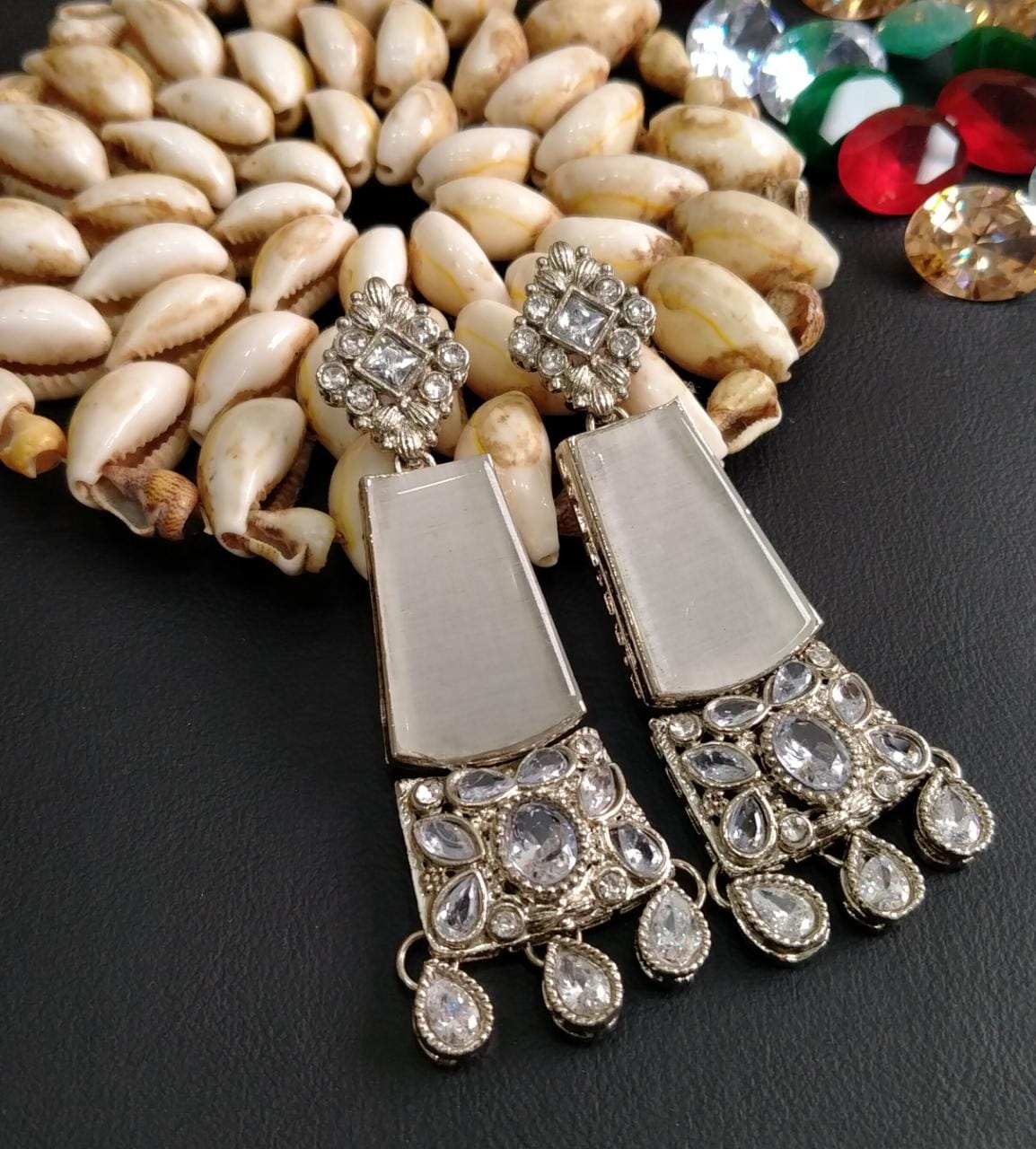 EARRINGS 006