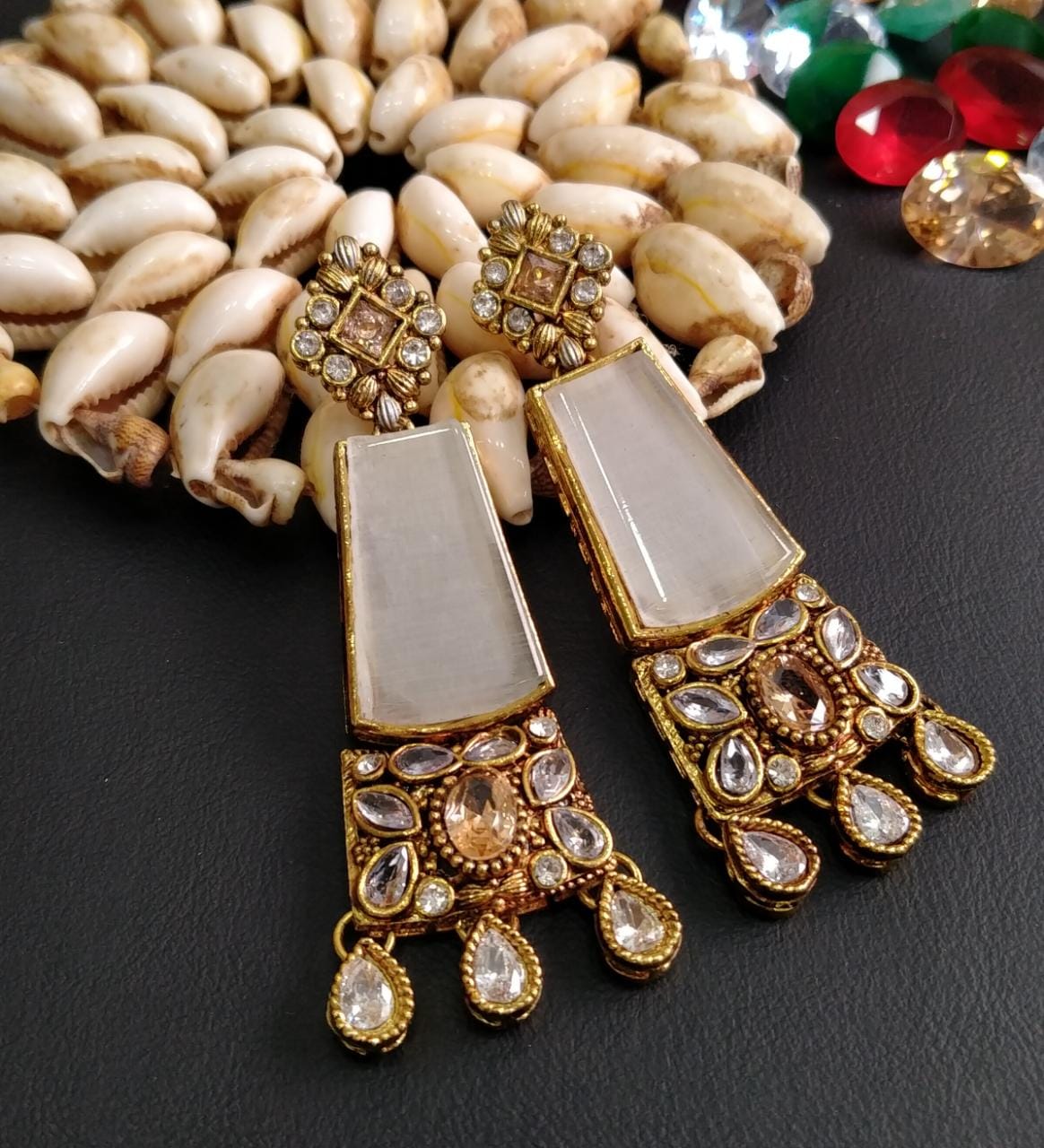 EARRINGS 006