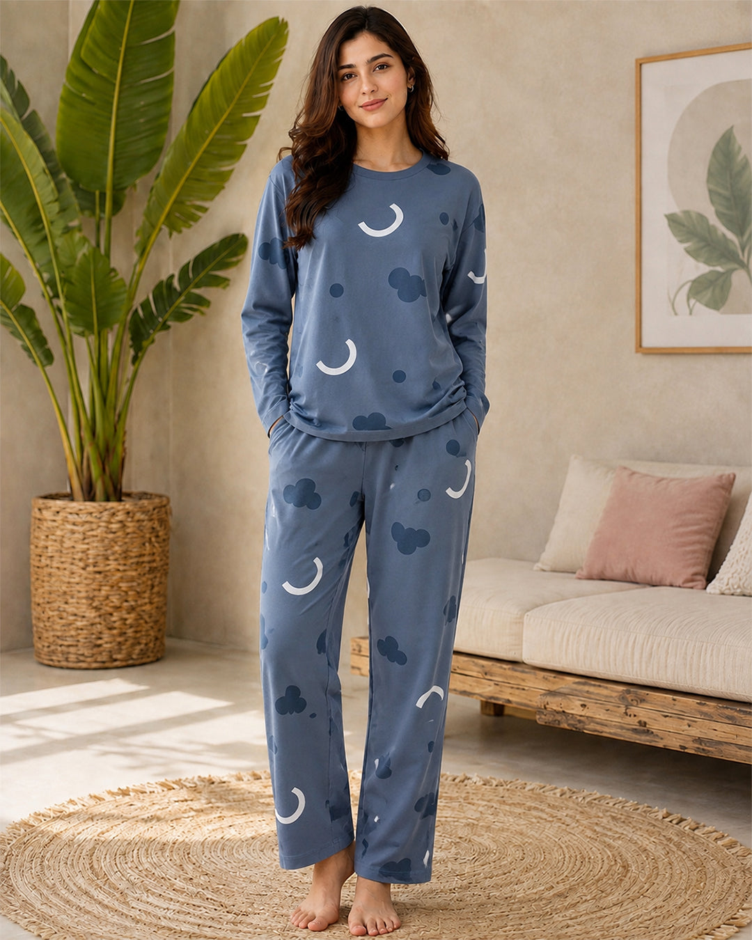 Pattern Printed Woman Night Suit