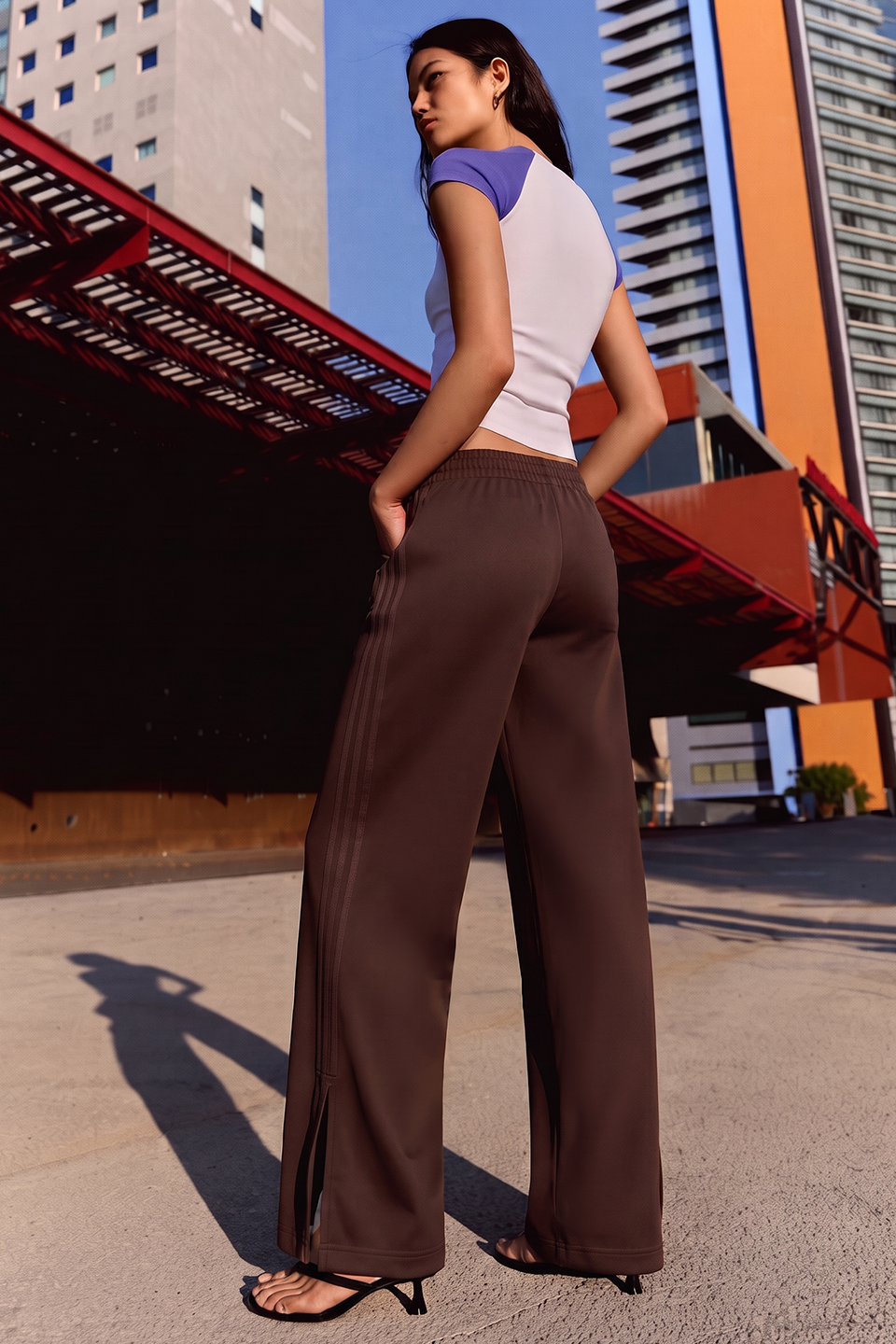 Women Smart Pocket Wide-leg Trouser - Mocha